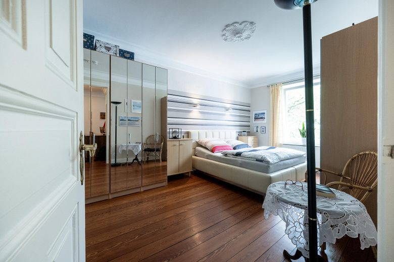 Bellissimo appartamento d'epoca in Ulmenstraße presso Stadtpark - da privato – Schlafzimmer