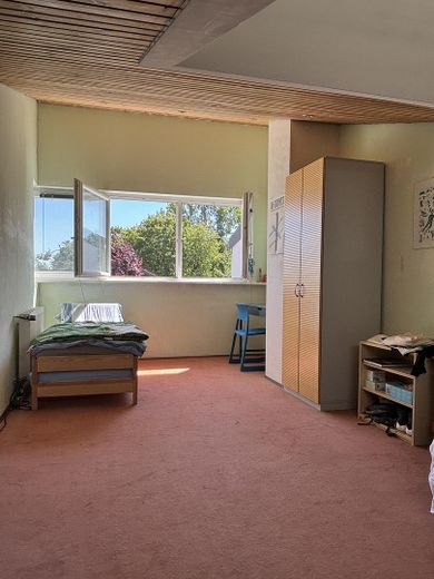 Gepflegtes Reihenmittelhaus mit Dachstudio, Südgarten und flexibler Raumaufteilung – Dachstudio