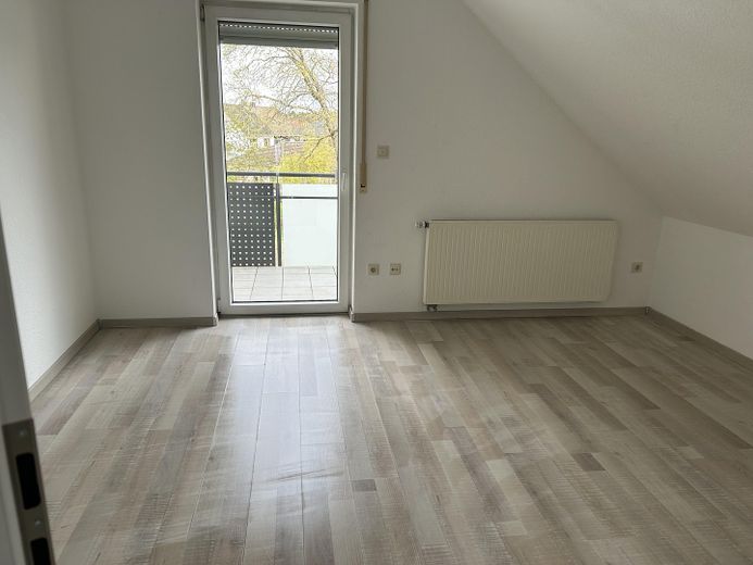 Lichtdurchflutete 2,5 Zimmer Eigentumswohnung, 79 qm in Rödermark/Breidert – Schlafzimmer