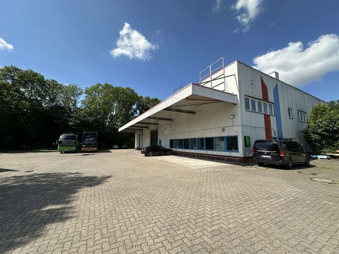 Außenstellplätze in Reinfeld - bis zu 6 Stellplätze verfügbar! – Foto 1