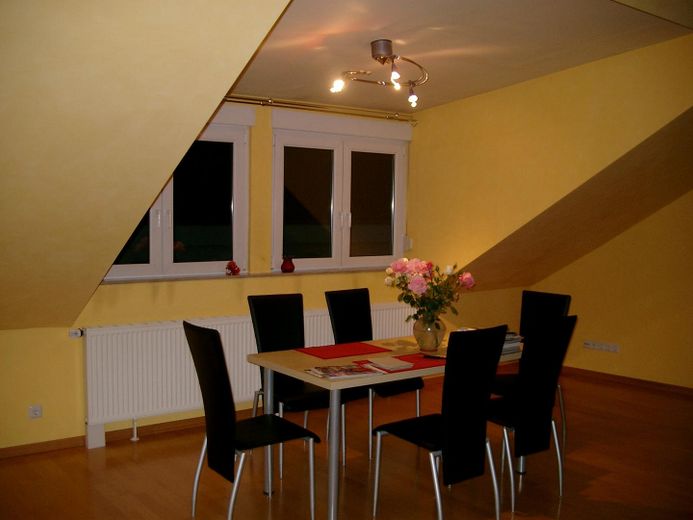 Home with plenty of space in Mannheim Neckarau – Essbereich