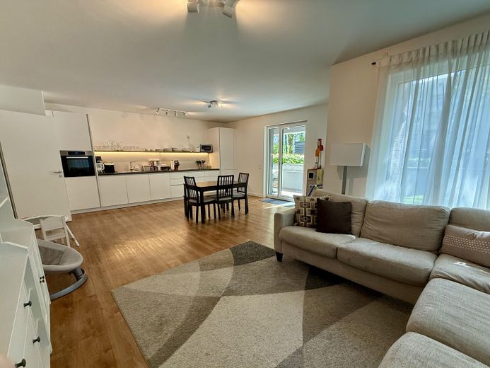 Family apartment with private garden – Foto 2