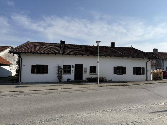 charmant rustig 1-kamerappartement in Mühldorf-Mößling – Ansicht Haus von Straße