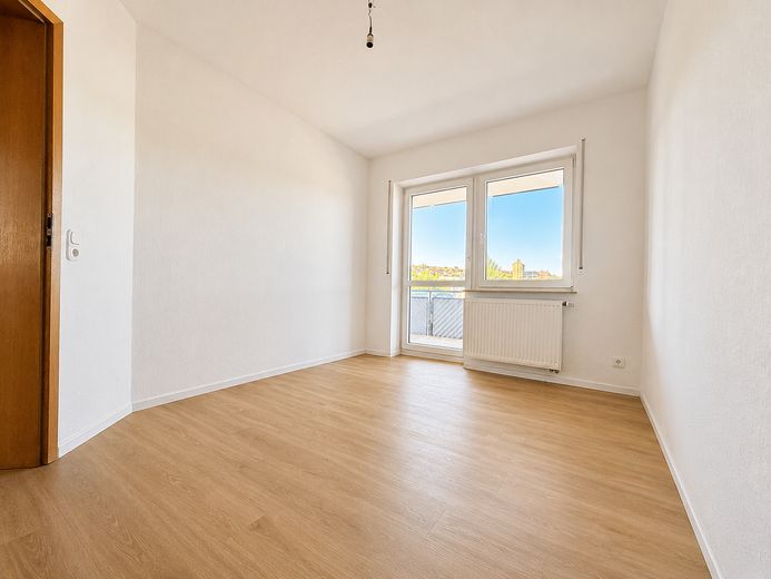 Frisch renovierte 3-Zimmer-Wohnung mit Balkon & Stellplatz in Weikersheim – Kinderzimmer