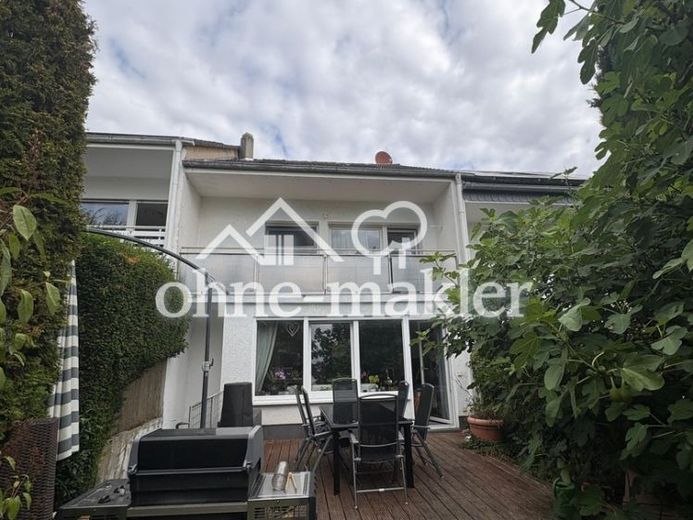 Terraced house in Kelkheim city center, excellent location, 120 m² – Photo 1