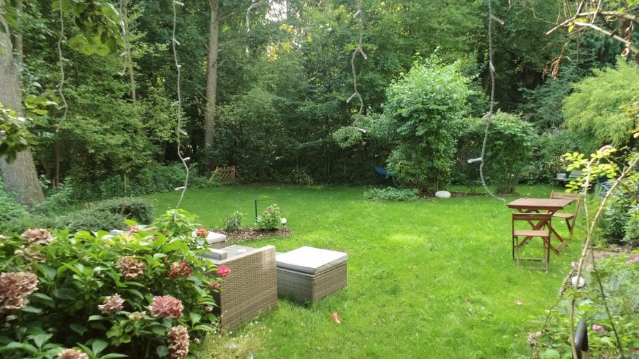 Wohnerlebnis am Jenischpark: traumhafte Erdgeschoßwohnung mit eigenem Garten von Privat – Eigener Garten