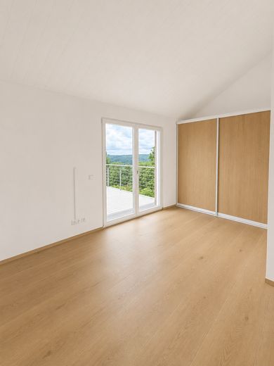 Casa unifamiliare indipendente in una posizione speciale ai margini dei campi, con ampie superfici terrazzate – Gestaltungsvorschlag Zimmer 2