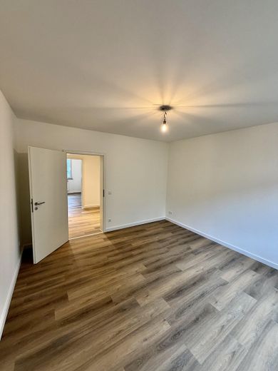Wunderschöne 3-Zimmer-Eigentumswohnung mit Garage – Schlafzimmer