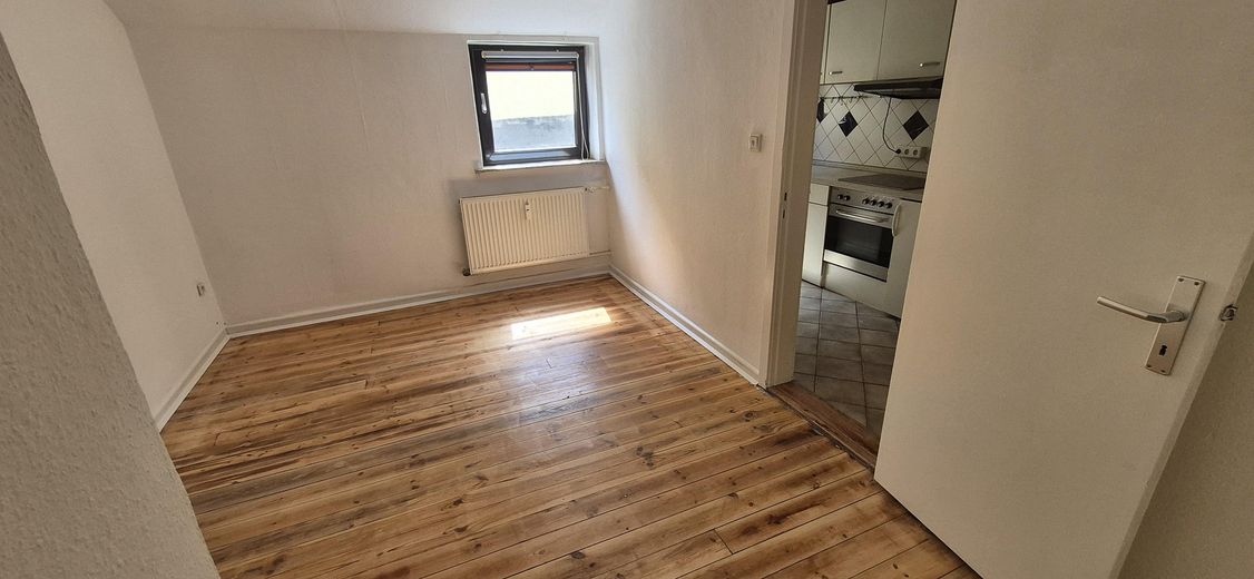 Blick von Schlafzimmer-> Küche