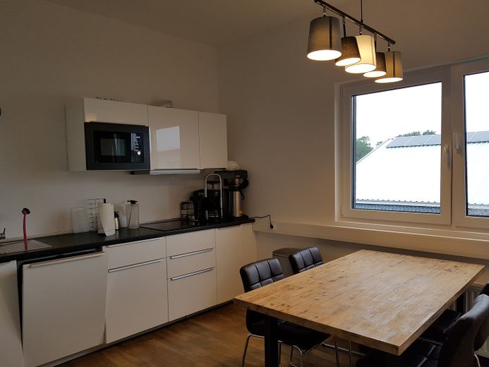 Moderne Büros ab 297,- Euro inkl. aller Nebenkosten – Mieterküche