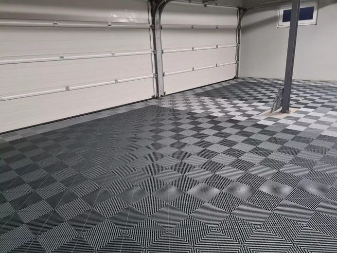 Traumhaus mit Einliegerwohnung in Saabrücken, Pool, Sauna, Klima .... – Garage innen