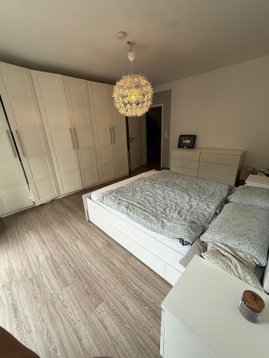 Helle Souterrain-Wohnung mit Terrasse (Südausrichtung) – Foto 6