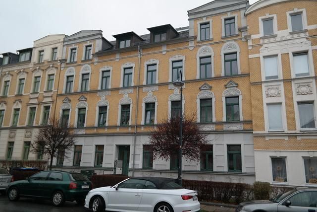 Großzügige 2-Zimmer mit neuem Laminat, Dusche und Balkon in ruhiger Lage! – SAM_2570