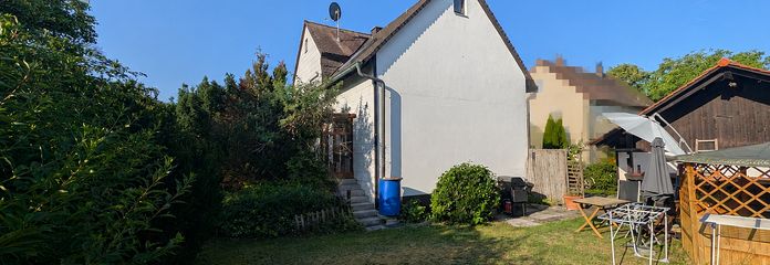 Casa bifamiliare centrale, ampio giardino consolidato, garage doppio, impianto fotovoltaico, senza provvigione – Haus, Garten, Garage