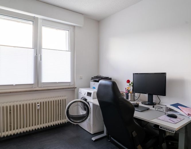 Einziehen und wohlfühlen: komplett sanierte 3-Zimmer-Wohnung mit Balkon und Garage – Foto 19