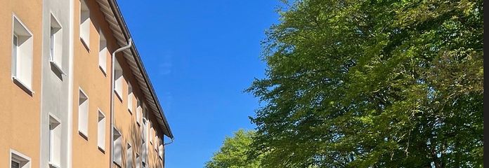 Beautiful four-room apartment with balcony for sale in a green setting