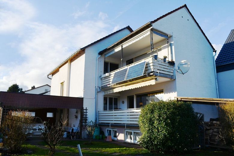 Freistehendes gepflegtes Zweifamilienhaus in Weiterstadt – Hausansicht Gartenseite