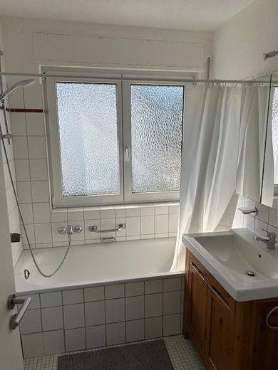 sofort verfügbare WG-Zimmer in 2er- und 3er-WG - Freiburg Littenweiler – Bad