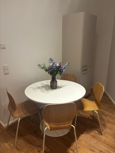 NEW 4-person shared apartment | TOP room in a shared apartment in Nuremberg | High-quality furnishings with balcony – Photo 2