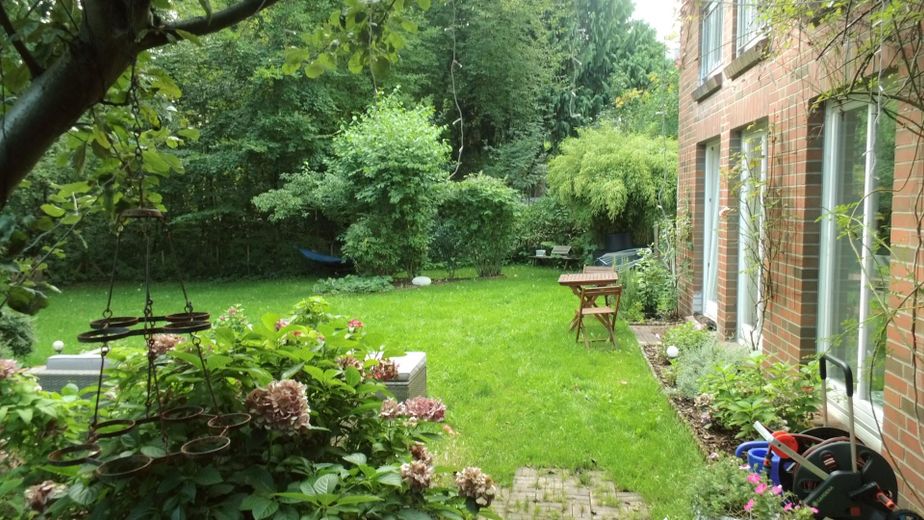 Wohnerlebnis am Jenischpark: traumhafte Erdgeschoßwohnung mit eigenem Garten von Privat – Eigener Garten