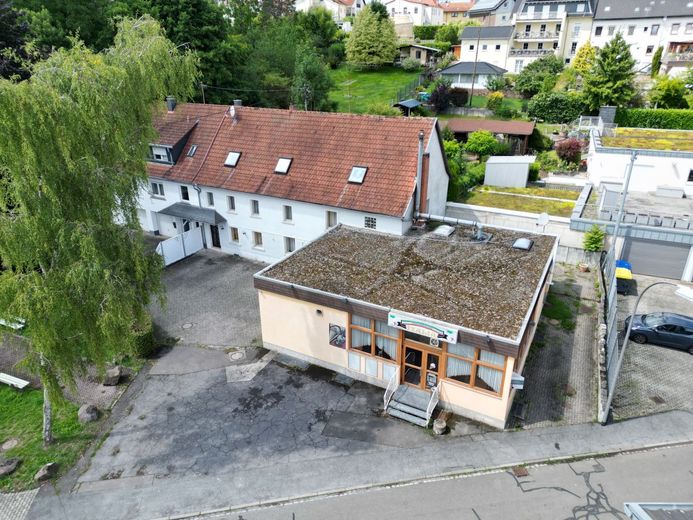 Wohnen und Arbeiten in einem - vielseitige Doppelhaushälfte mit Gewerbefläche – Bild 3