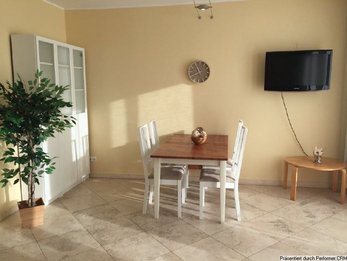 Apartamento completamente amueblado y moderno, con balcón, en una ubicación residencial privilegiada junto al Hofgarten, en Düsseldorf Pempelfort. – 9e70c02d2c1c114e0996c9735080074c7c049e9a.jpg