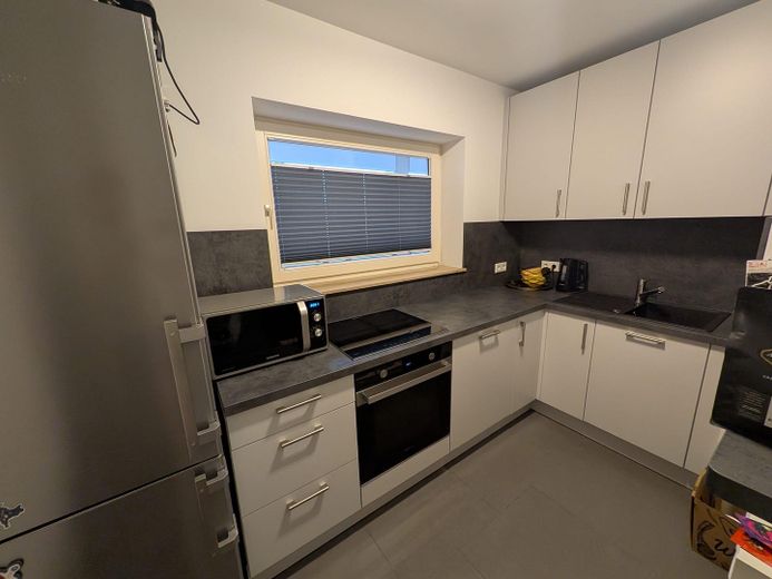 Helle 2 Zimmer Wohnung in der Südstadt nah am Maschsee - Tiefgarage, Aufzug, Balkon, Einbauküche – Einbauküche 