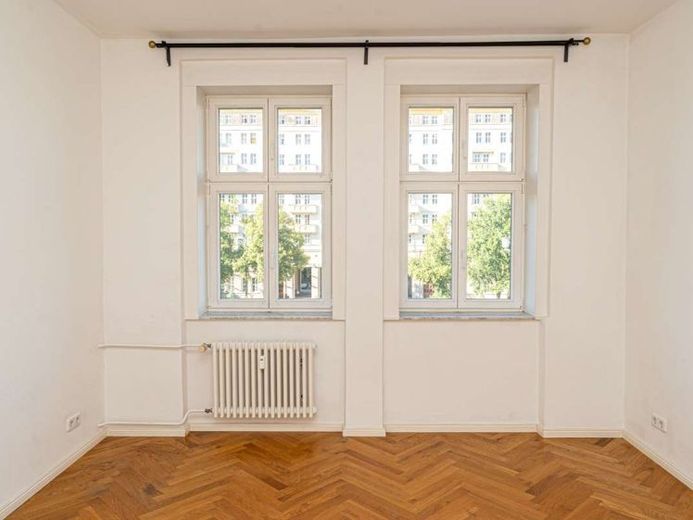 Kullanıma hazır, harika konumda Karl-Marx-Allee'de 3 odalı daire – Fotoğraf 1