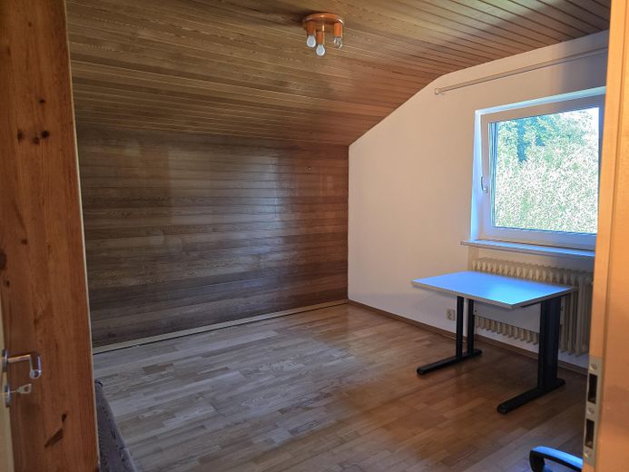 Rarität in Prien – Einfamilienhaus am Fluss Prien mit Bergblick, Wintergarten & PV – Kinderzimmer Nordwest