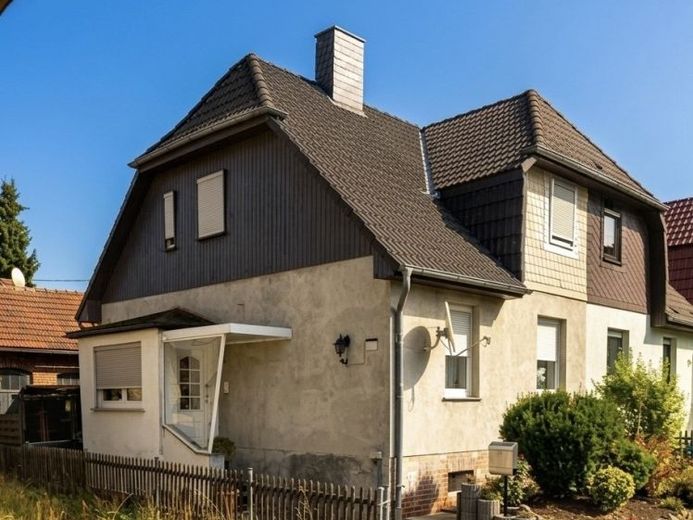 Dorndorf, casa bifamiliare + annesso – Foto 2