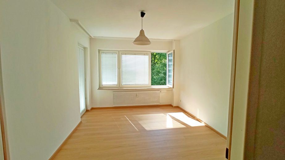 Appartement lumineux de 4,5 pièces avec grande loggia, 3e étage, accessible aux personnes à mobilité réduite – Photo 10
