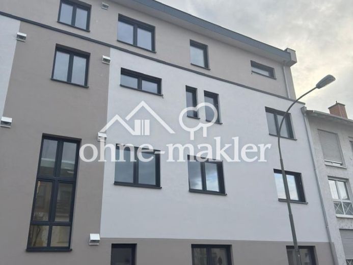 Kernsanierte 1-Zimmer-Wohnung mir Einbauküche, Balkon und eigenem Eingang – Foto 1