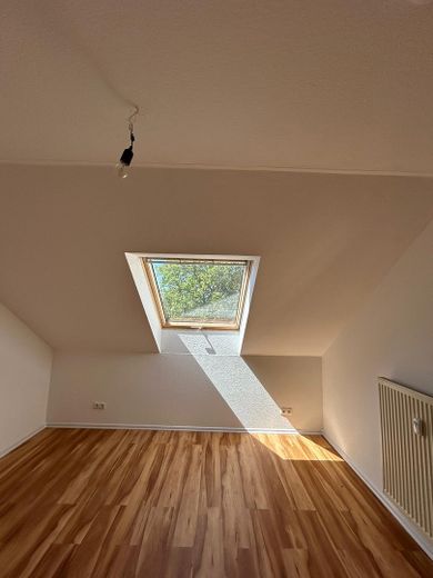 Première occupation après rénovation de haute qualité - cuisine intégrée possible - charmant 3ZKB avec vue dégagée sur Bretten – Schlafzimmer