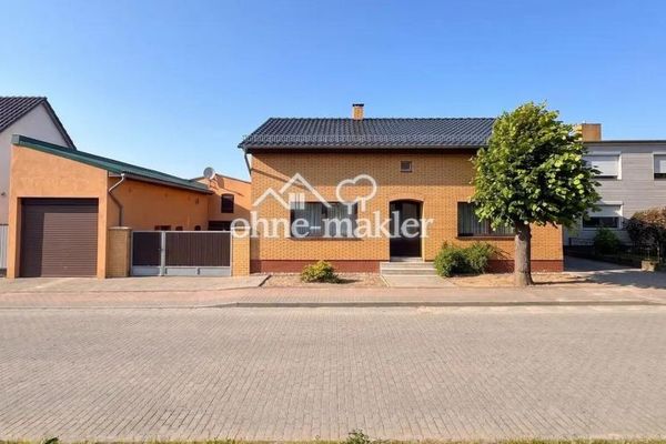 Gepflegte Immobilie in Massivbauweise mit weitläufigem Garten & vielen Nebengebäuden (ohne Makler)