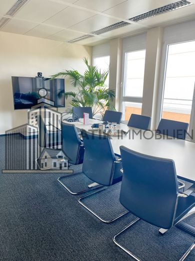 ATIK: Moderne Büro-/Praxisflächen in idealer Lage - hochwertig ausgestattet – Konferenzraum