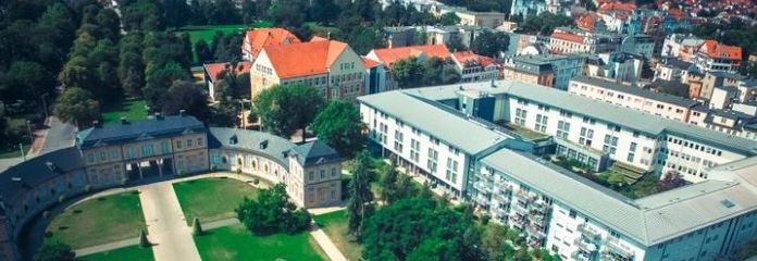 Office, practice or retail space in Gera-Untermhaus in the block of the Mercure Hotel - Shop 8