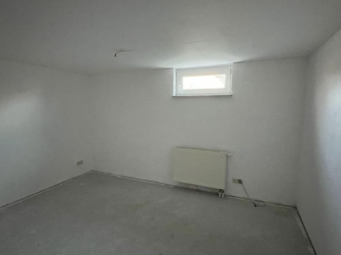 Geräumiger Bungalow mit ca. 194m² Gesamtfläche, Vollkeller und Garage – provisionsfrei – Keller - Raum 1