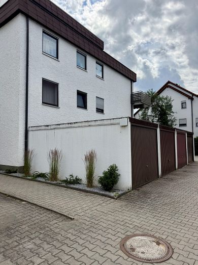 Ruhige Erdgeschosswohnung mit Terrasse & Garage - zentrumsnah – Garage