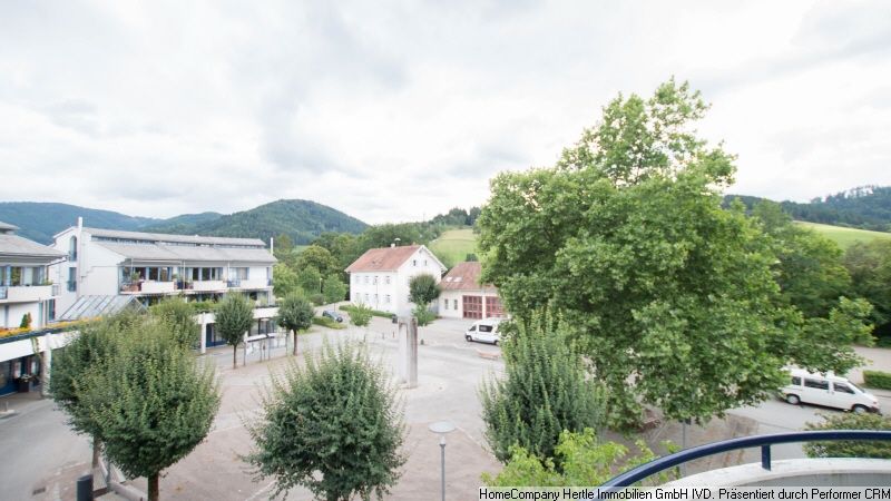 Renovierte Maisonette mit angenehmer Möblierung und großer Terrasse sowie 2 Balkone für 3-12 Monate in Kirchzarten-Burg – a06497ed0dcb9ae45605c1433e594f5919e2e931.jpg