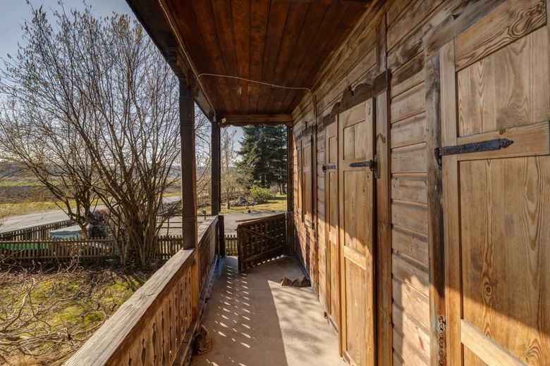 Balkon im EG mit Seiteneingang