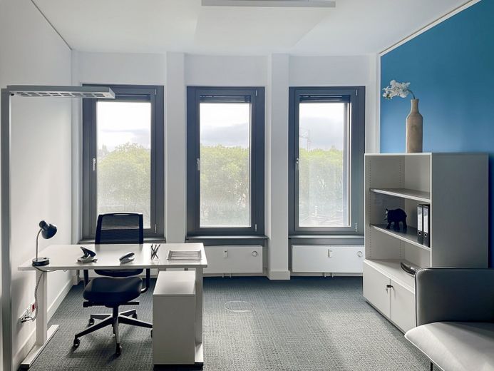 Pronájem kanceláře 3.235 m² – Foto 4