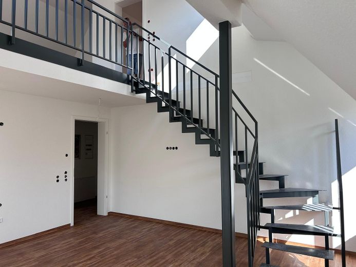 Blick vom Esszimer zur Treppe