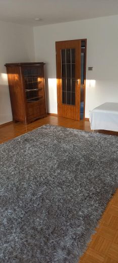 3 Zi-Wohnung: Kurze Wege zu U-Bahn, Einkaufen, Grundschule; 80 qm, schön, ruhig, hell, 2 Balkone – großes Westzimmer