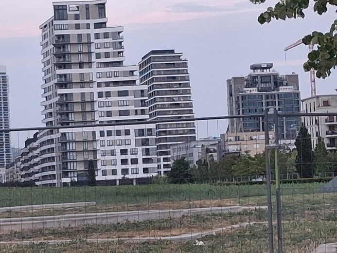 Unverbaubare Fernsicht bietet diese luxuriöse lichtdurchflutete südliche Wohnung in bester Lage im Europaviertel inklusive Concierge – Foto 11
