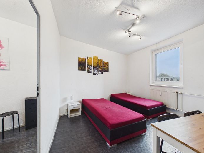Platz für die ganze Familie- sofort verfügbar – Zimmer 5