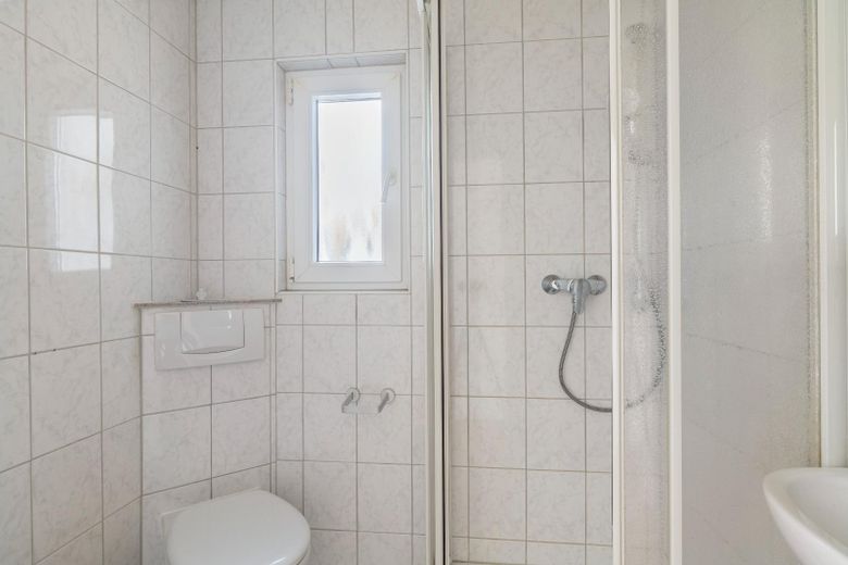 Frisch renovierte 3,5-Zimmerwohnung in Freigericht-Somborn – Einziehen und wohlfühlen – Badezimmer