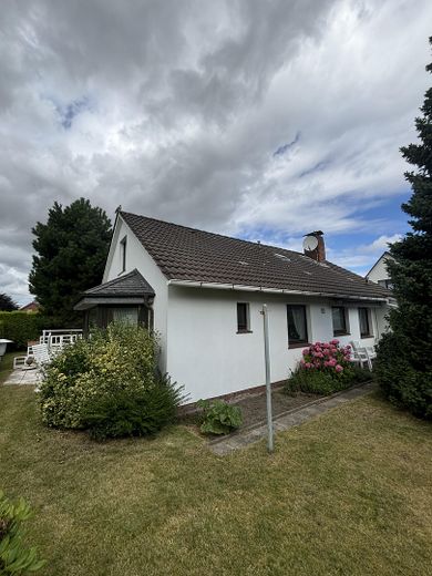 solides Einfamilienhaus an der Elbe – Foto 5