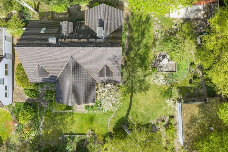 Schönes Einfamilienhaus in idealer Lage – Ansicht Haus