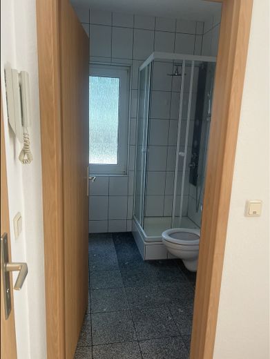 ZADBANY DOM WIELORODZINNY | 5 LOKALI MIESZKALNYCH | W CAŁOŚCI WYNAJĘTY | BONN-BAD GODESBERG | BEZ PROWIZJI – WC/DUSCHE