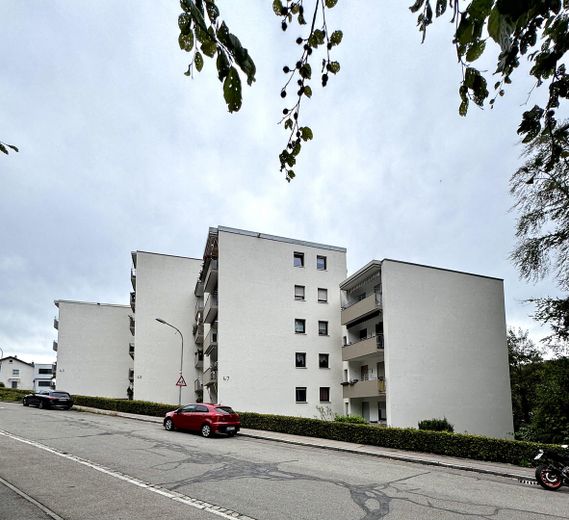 1,5 Zimmerwohnung mit Balkon, Aufzug und Garagenstellplatz in Blaustein-Klingenstein – Ansicht